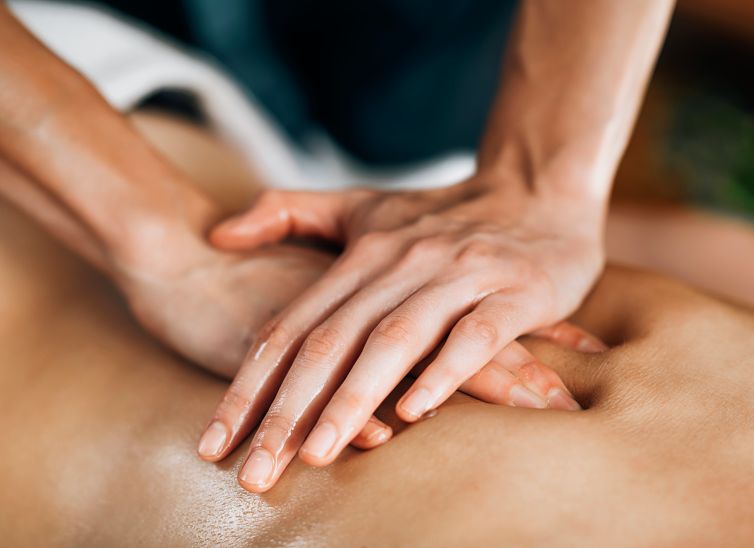 Upanahasveda Rückenmassage