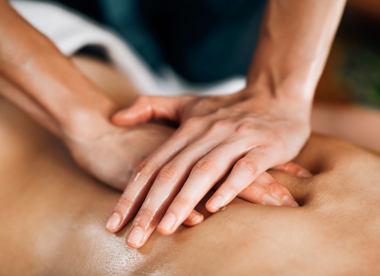 Upanahasveda Rückenmassage
